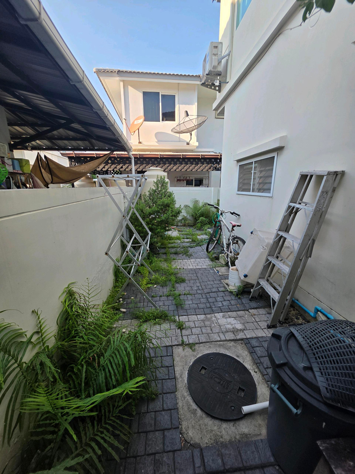 บ้านลาดกระบัง สุวรรณภูมิ : ขาย/เช่า มัณฑนา อ่อนนุช-วงแหวน 3 