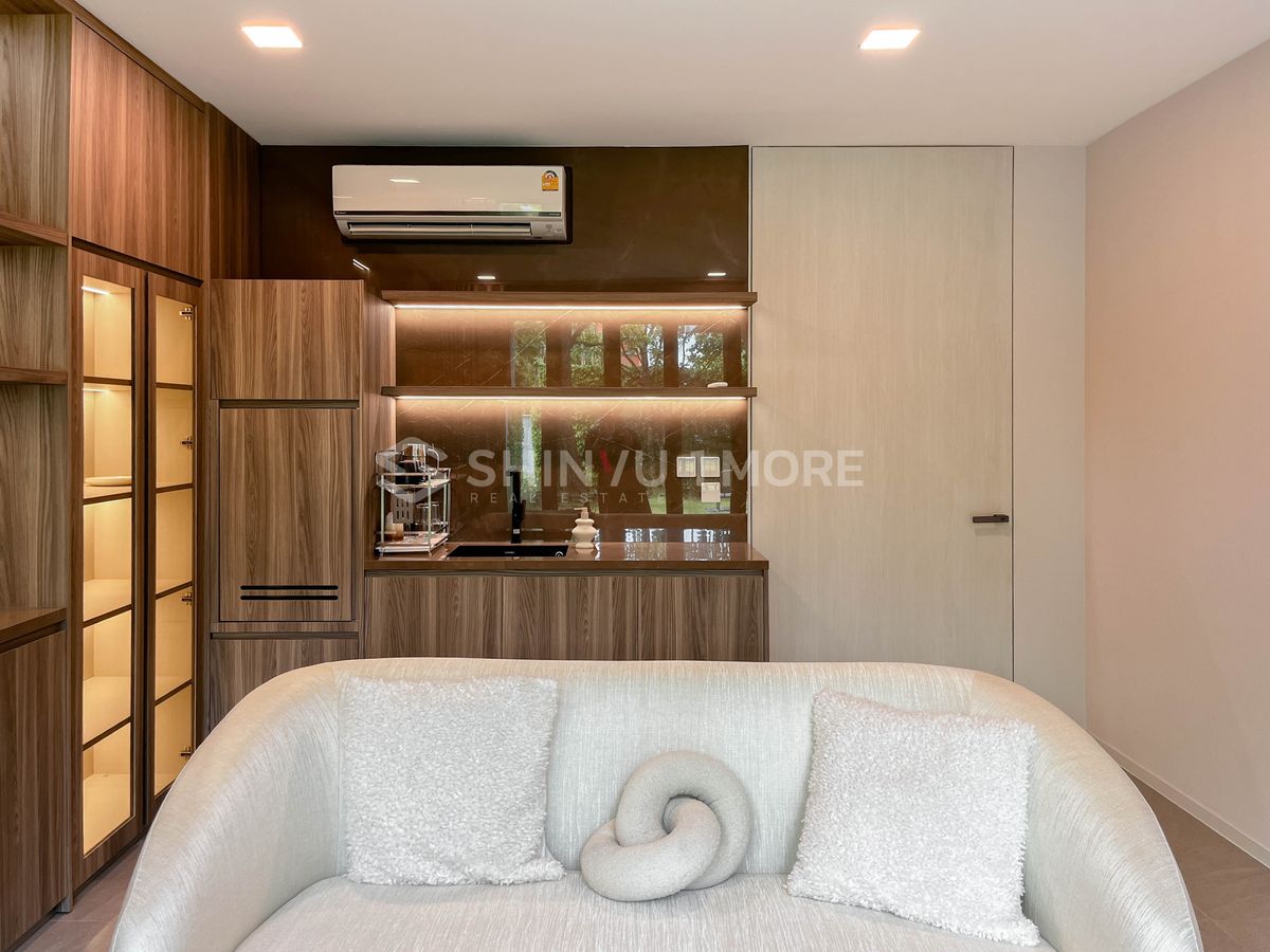 HousePattanakan, Srinakarin : House for rent, Vive Krungthep Kreetha project, rental price 430,000 baht, with sale price [Hsr250502]
