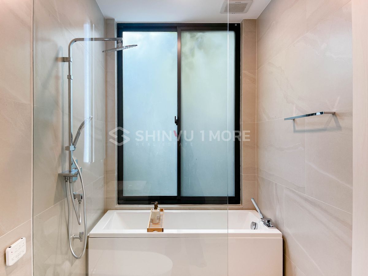 HousePattanakan, Srinakarin : House for rent, Vive Krungthep Kreetha project, rental price 430,000 baht, with sale price [Hsr250502]