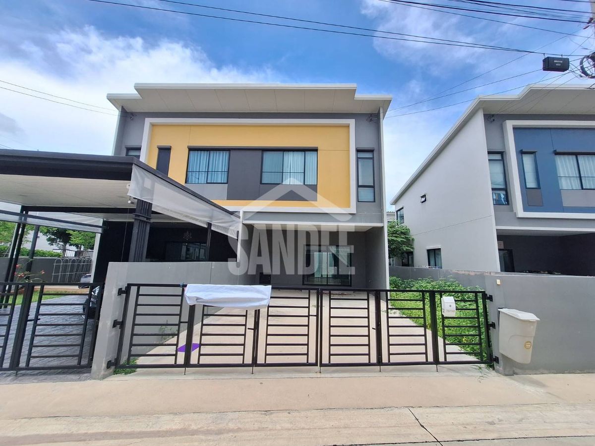 For SaleTownhomeRathburana, Suksawat : 2 -story townhome, Siri Pratha Uthit 90 Project (behind the corner) Freeon! A lot of space