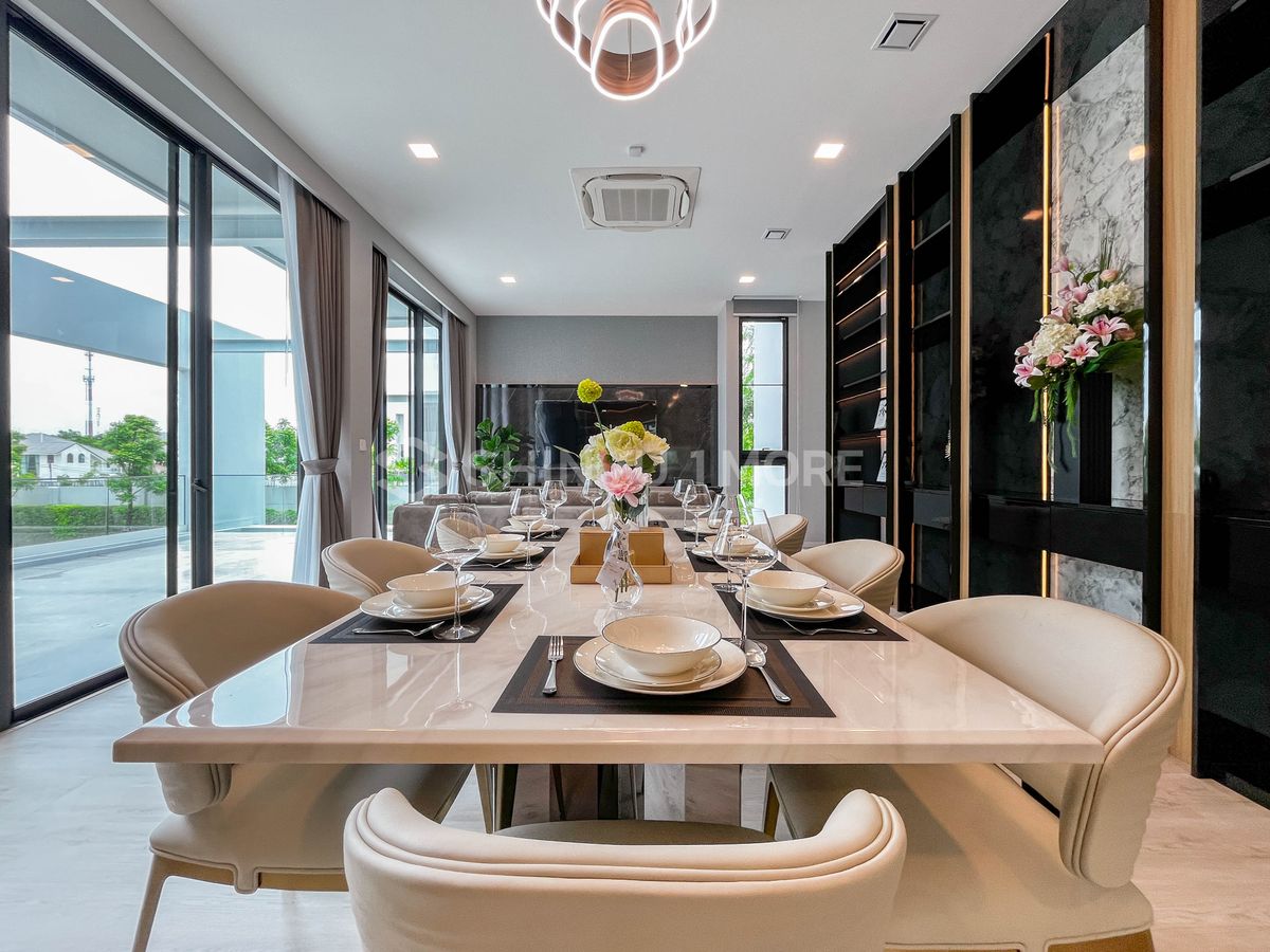 HousePattanakan, Srinakarin : House for rent, Vive Krungthep Kreetha project, rental price 350,000 baht, with sale price [Hsr250501]