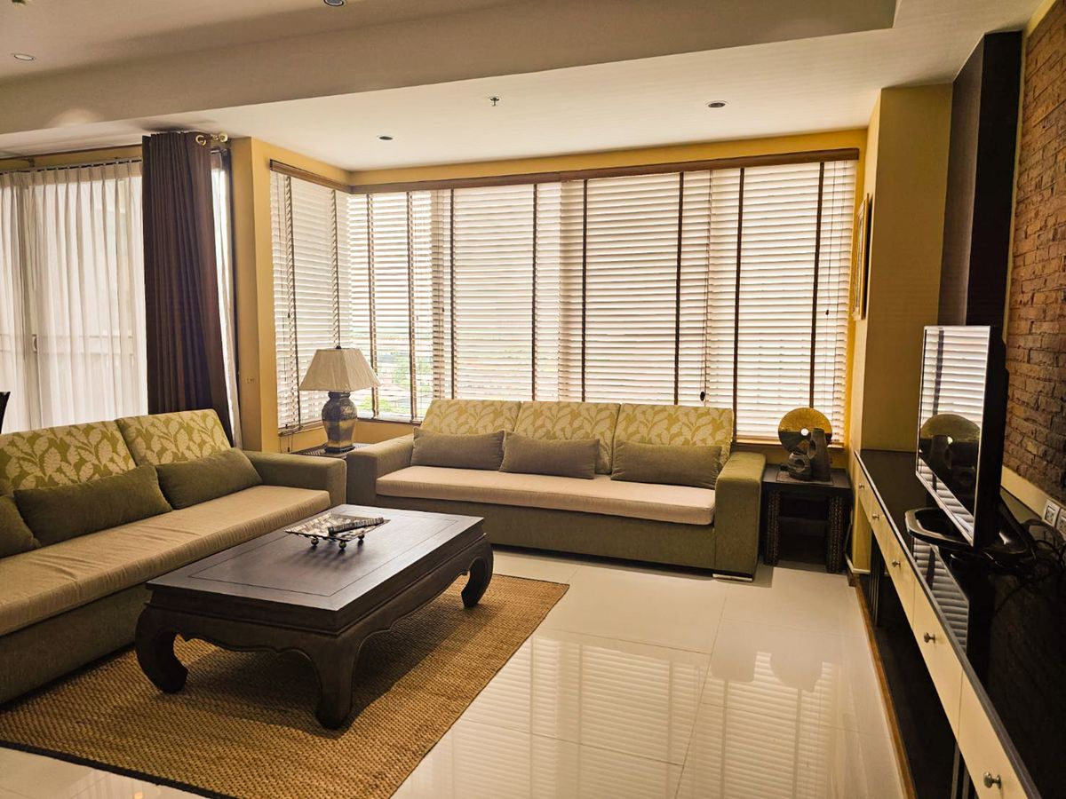 ให้เช่าคอนโดสุขุมวิท อโศก ทองหล่อ : The Emporio Place LSIR0184