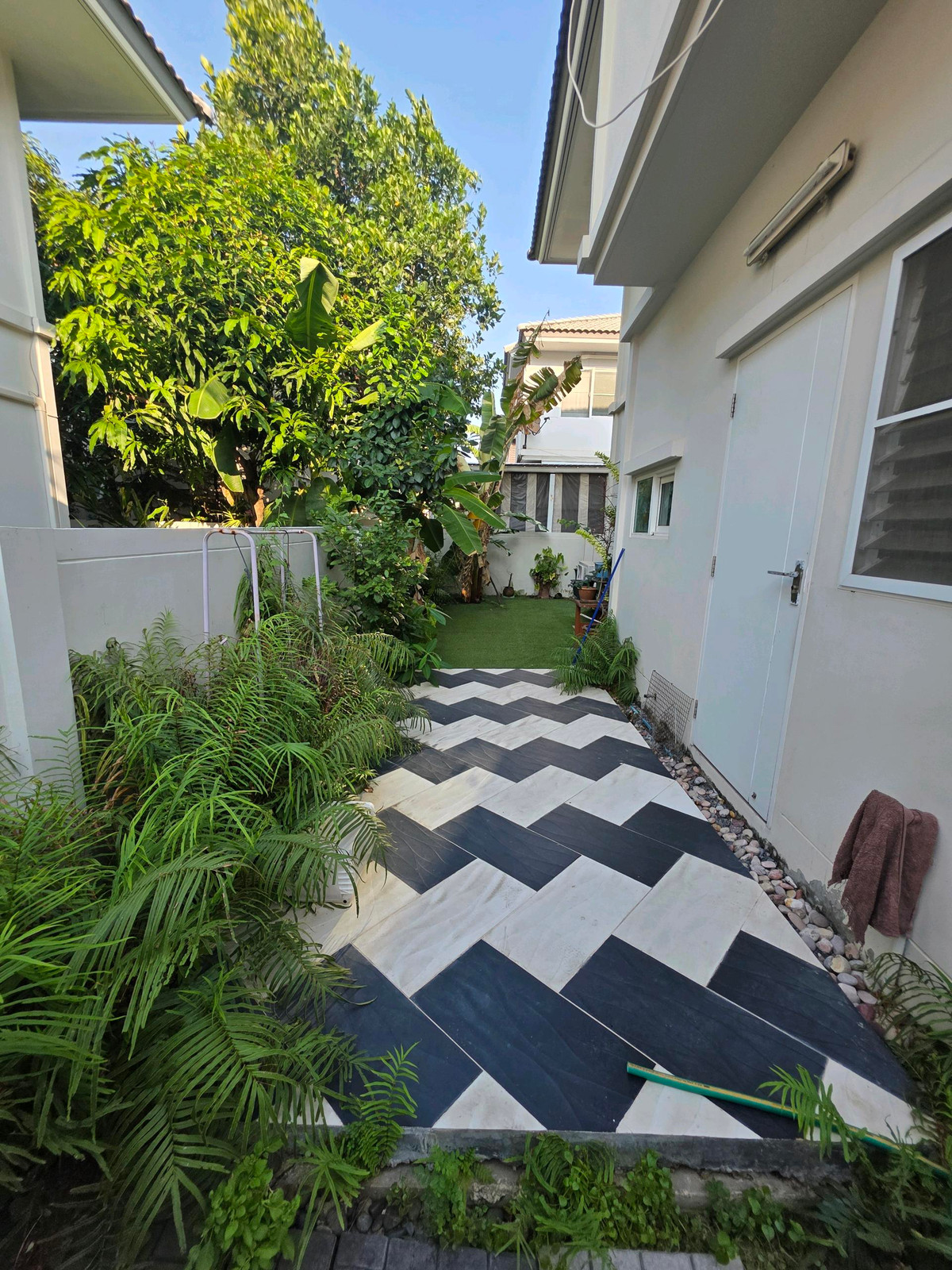 บ้านลาดกระบัง สุวรรณภูมิ : ขาย/เช่า มัณฑนา อ่อนนุช-วงแหวน 3 