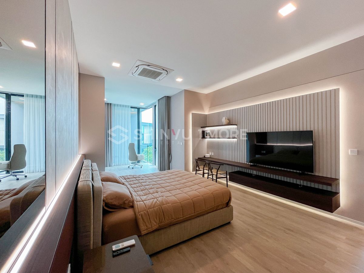 HousePattanakan, Srinakarin : House for rent, Vive Krungthep Kreetha project, rental price 430,000 baht, with sale price [Hsr250502]