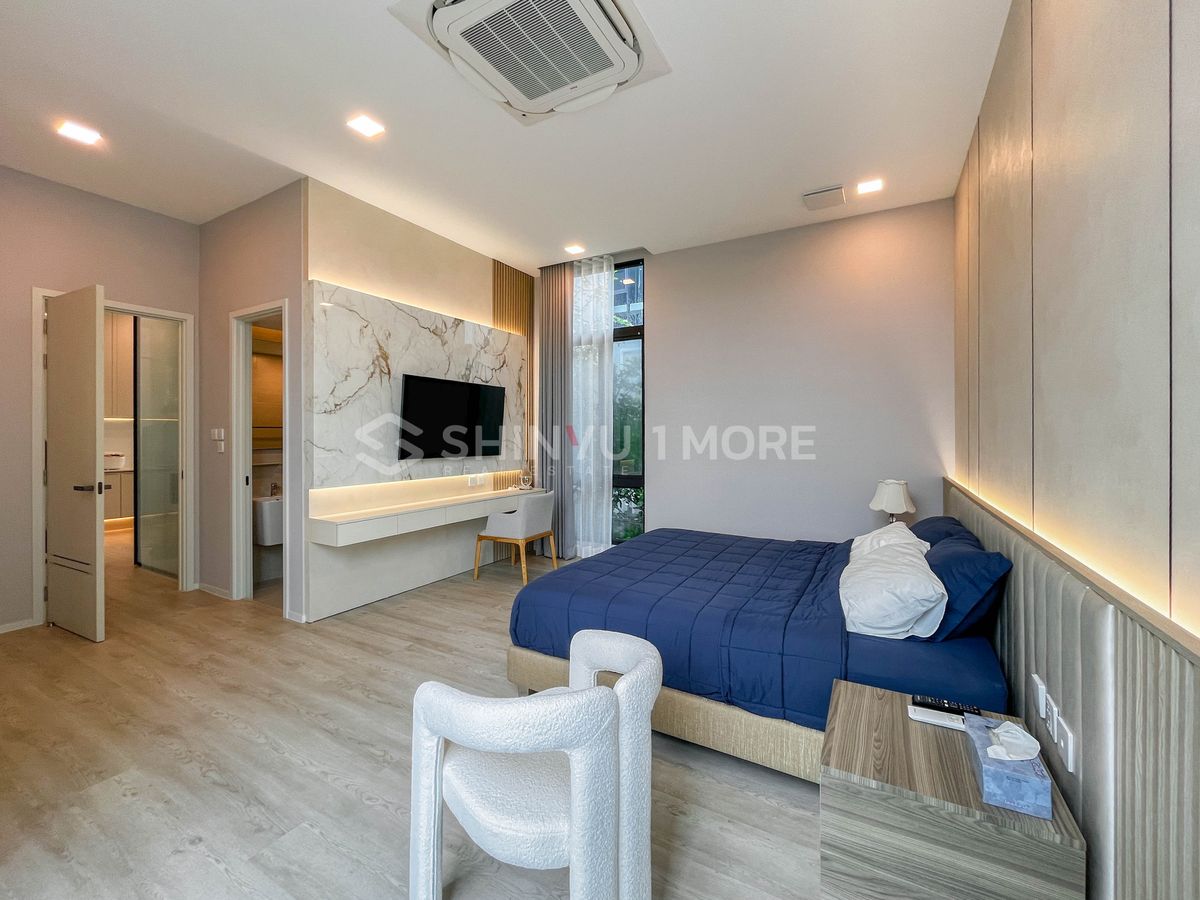 HousePattanakan, Srinakarin : House for rent, Vive Krungthep Kreetha project, rental price 430,000 baht, with sale price [Hsr250502]