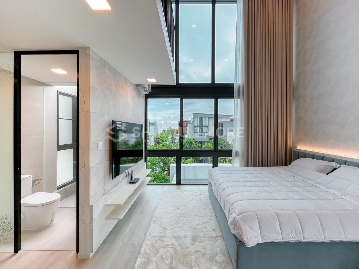 HousePattanakan, Srinakarin : House for rent, Vive Krungthep Kreetha project, rental price 430,000 baht, with sale price [Hsr250502]