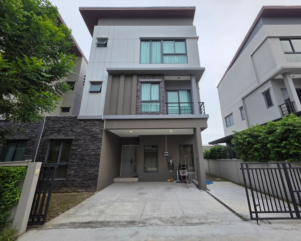 ให้เช่าบ้านพัฒนาการ ศรีนครินทร์ : ให้เช่าบ้านแฝด บ้านกลางเมือง ดิ อิดิชั่น พระราม9-กรุงเทพกรีฑา ใกล้ บิ๊กซี ฟู้ดเพลส เคหะร่มเกล้า เพียง 11 นาที