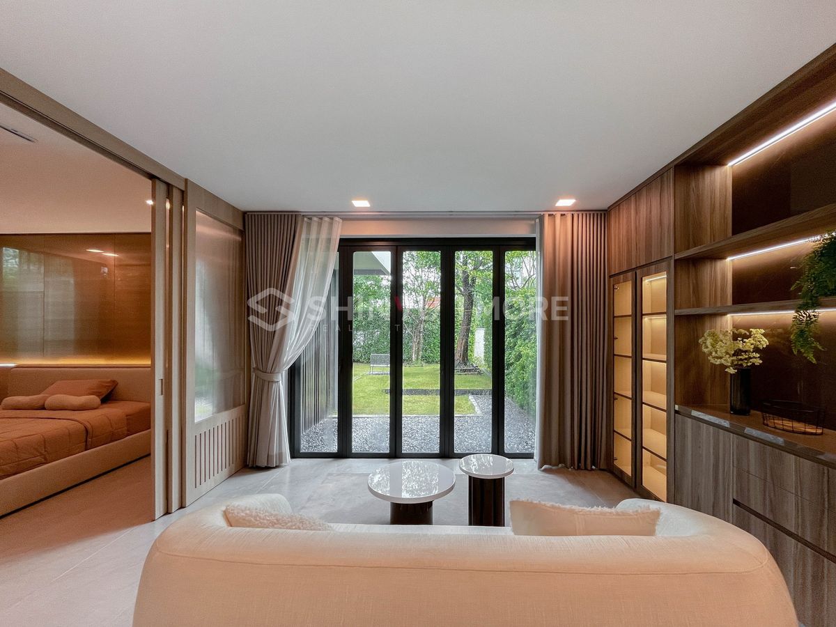 HousePattanakan, Srinakarin : House for rent, Vive Krungthep Kreetha project, rental price 430,000 baht, with sale price [Hsr250502]