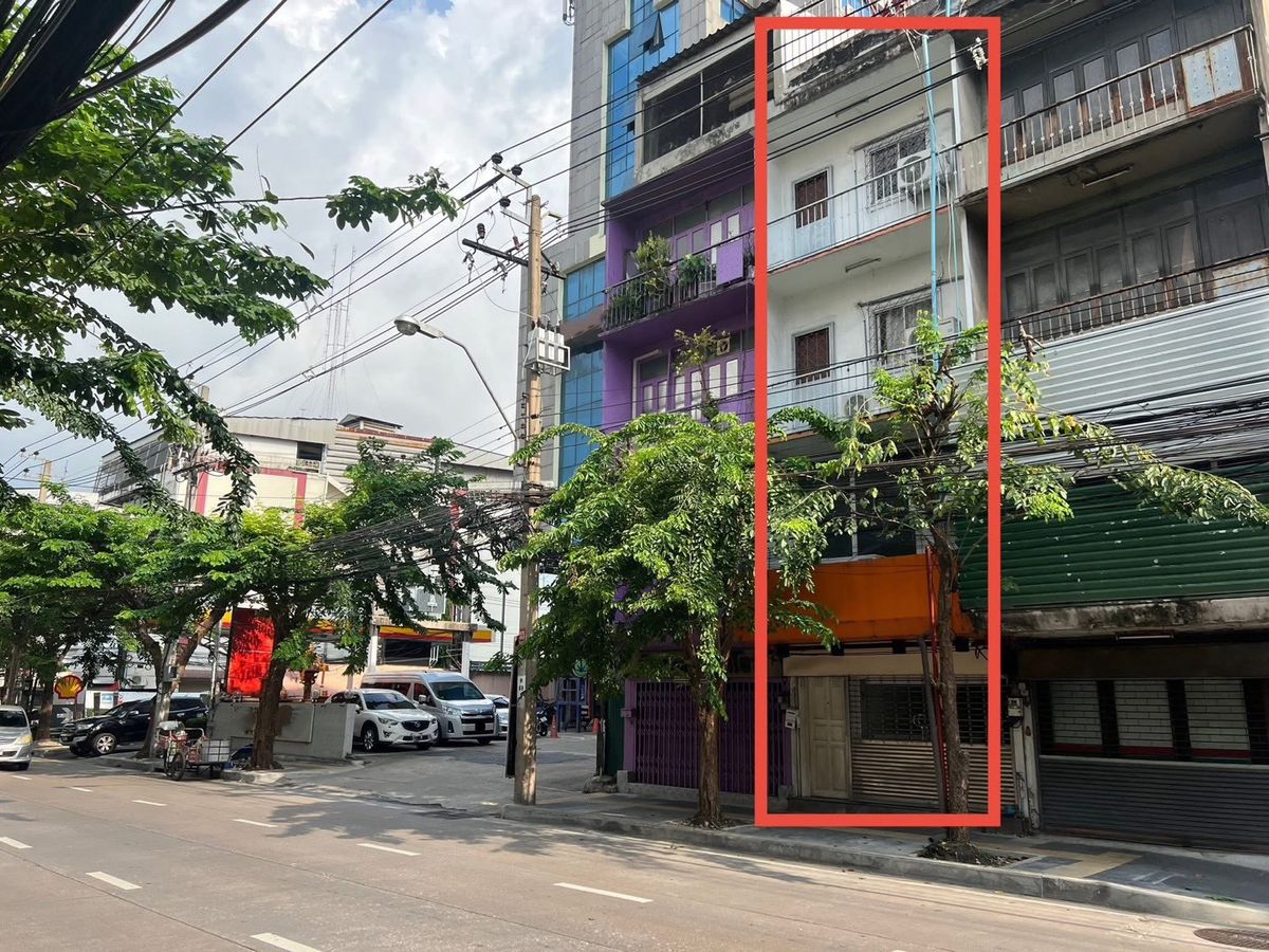 ขายอาคารพาณิชย์สีลม ศาลาแดง บางรัก :  ► Prime Location Commercial building ◄ 4 ชั้น ขนาดที่ดิน 14.00 ตร.ว. พื้นที่ใช้สอย 56.00 ตร.ม. | ใกล้ MRT สามย่าน 1 กม.