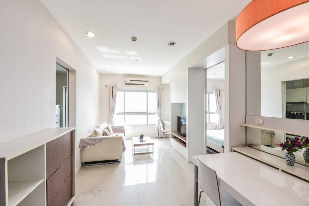 For RentCondoWongwianyai, Charoennakor : Q House Condo Sathorn, 1 bed, 20000 per month