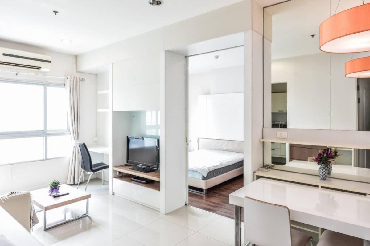 For RentCondoWongwianyai, Charoennakor : Q House Condo Sathorn, 1 bed, 20000 per month