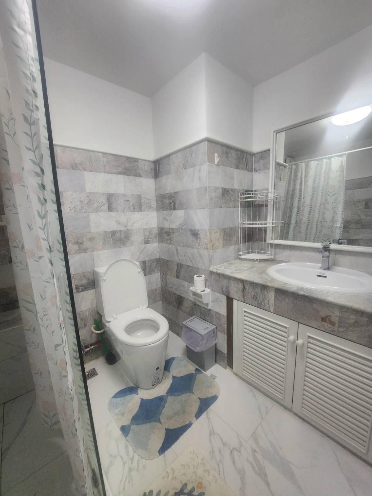 ให้เช่าคอนโดสีลม ศาลาแดง บางรัก : Silom Suites, Studio bed, 18000 per month