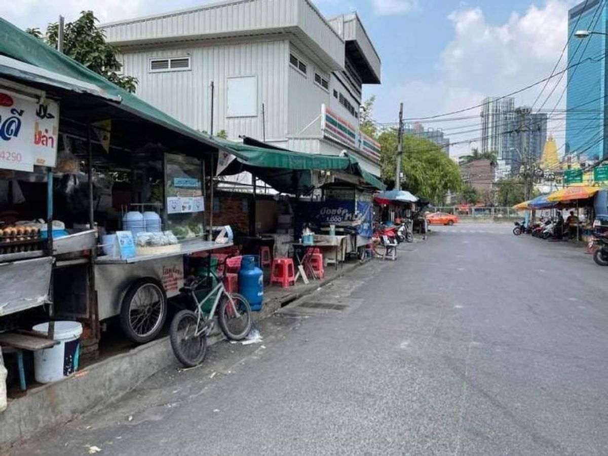 For SaleShop HouseSukhumvit, Asoke, Thonglor : Sell ​​4.5 -storey commercial building, suitable for trading Soi Ekkamai 30 (N.563)