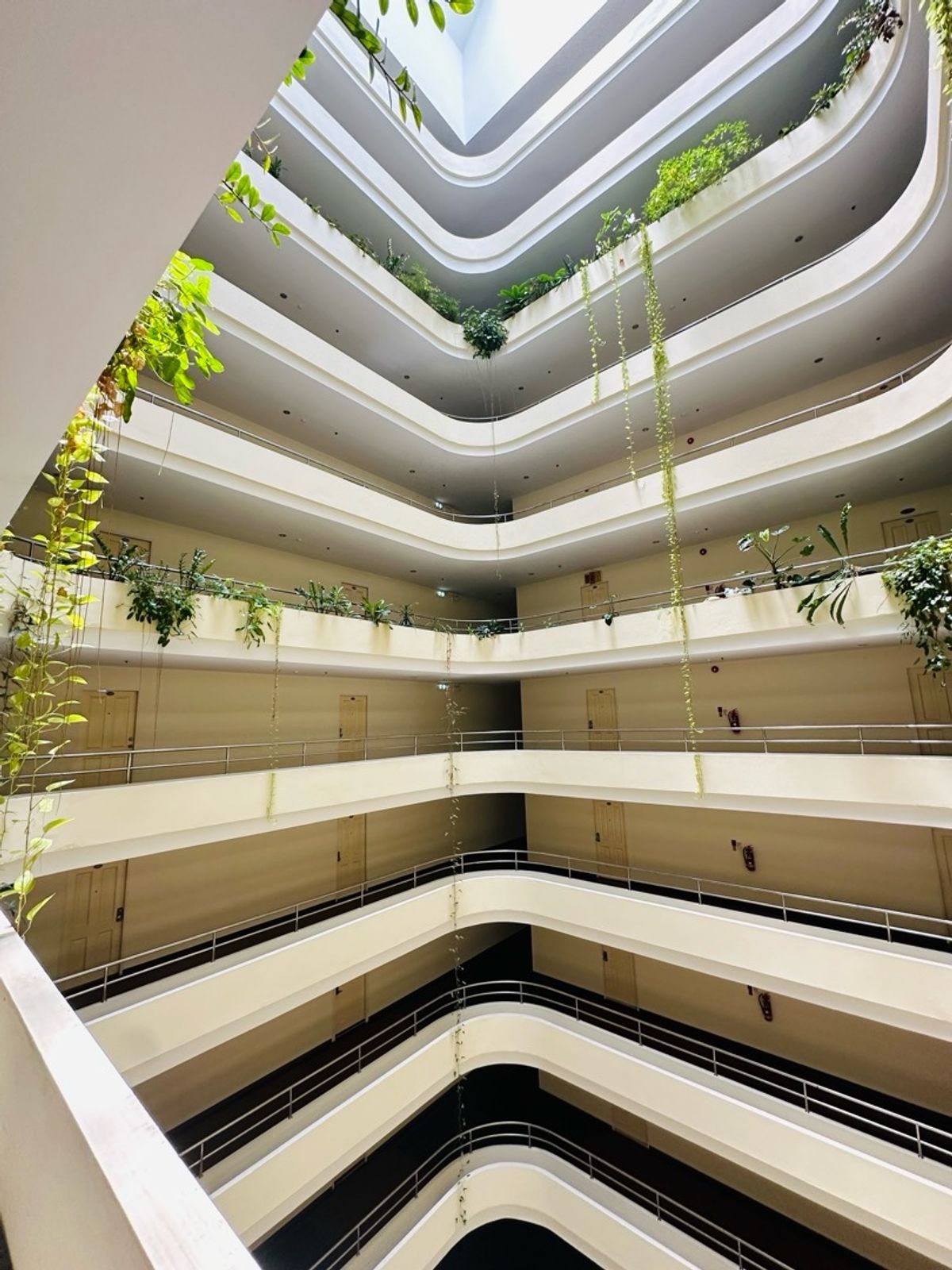 ขายคอนโดศรีราชา แหลมฉบัง บ้านบึง : ศรีราชา คอนโด วิว ห้องหัวมุม 47.65 ตรม. ชั้น 11 ถนนสุรศักดิ์ 1 ตำบลศรีราชา อำเภอศรีราชา จังหวัดชลบุรี