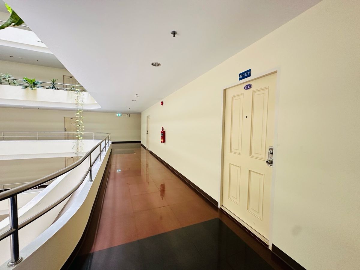 ขายคอนโดศรีราชา แหลมฉบัง บ้านบึง : ศรีราชา คอนโด วิว ห้องหัวมุม 47.65 ตรม. ชั้น 11 ถนนสุรศักดิ์ 1 ตำบลศรีราชา อำเภอศรีราชา จังหวัดชลบุรี