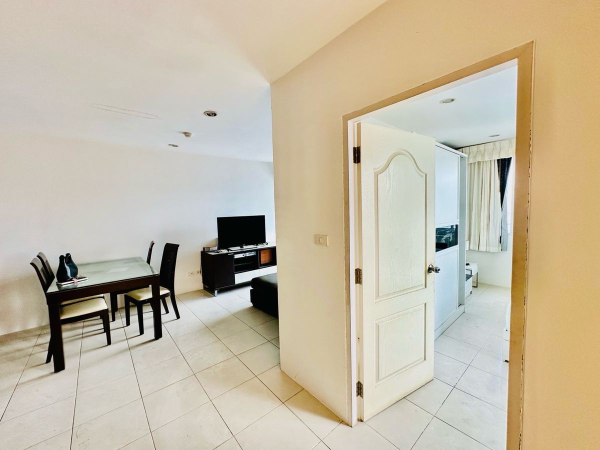 ขายคอนโดศรีราชา แหลมฉบัง บ้านบึง : ศรีราชา คอนโด วิว ห้องหัวมุม 47.65 ตรม. ชั้น 11 ถนนสุรศักดิ์ 1 ตำบลศรีราชา อำเภอศรีราชา จังหวัดชลบุรี