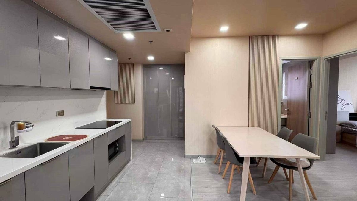 ให้เช่าคอนโดพระราม 9 เพชรบุรีตัดใหม่ RCA : Repair Already FOR RENT 2 BEDROOM 2 BATHROOM FULLY FURNITURE  READY TO MOVE IN