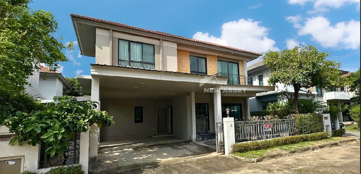 ขายบ้านปิ่นเกล้า จรัญสนิทวงศ์ : 🏡 ขายบ้านเดี่ยวหลังใหญ่ สไตล์โมเดิร์น พร้อมอยู่
📍 หมู่บ้าน ไลฟ์ บางกอก บูเลอวาร์ด ราชพฤกษ์ – ปิ่นเกล้า