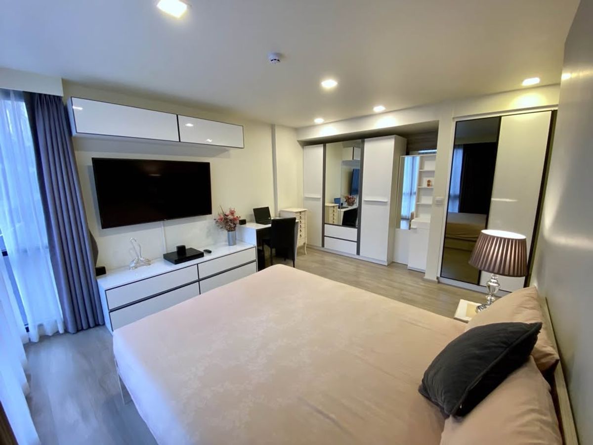ขายคอนโดพระราม 9 เพชรบุรีตัดใหม่ RCA : Maestro 03 Ratchada - Rama 9 / 2 Bedrooms (SALE WITH TENANT), มาเอสโตร 03 รัชดา - พระราม 9 / 2 ห้องนอน (ขายพร้อมผู้เช่า) F348