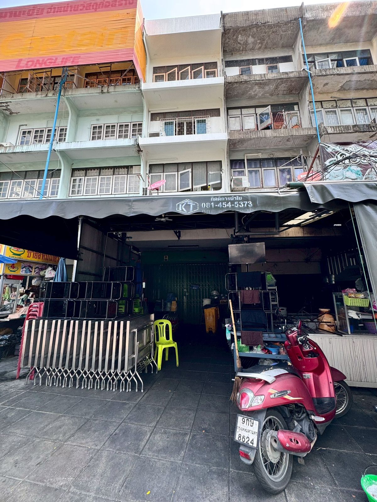 For SaleShop HouseSukhumvit, Asoke, Thonglor : Sell ​​4.5 -storey commercial building, suitable for trading Soi Ekkamai 30 (N.563)