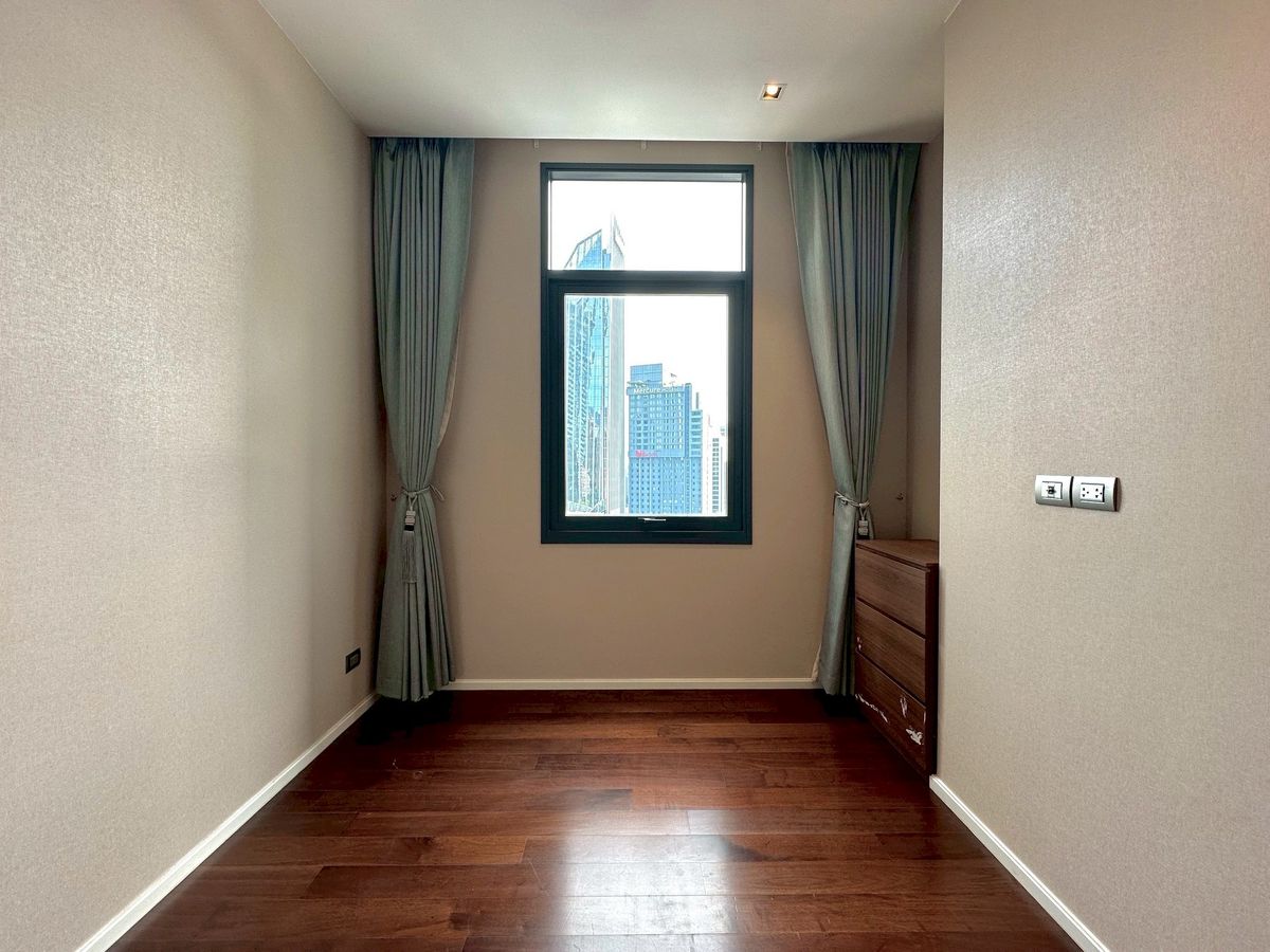 For RentCondoSukhumvit, Asoke, Thonglor : ✨ For Rent: The Diplomat 39 – A luxury condominium in the heart of Sukhumvit 39. Featuring 2 bedrooms, newly renovated, fully furnished, with stunning high-floor city views. located near BTS Phrom Phong, EmQuartier, Emporium, and Benjasiri Park 🌳