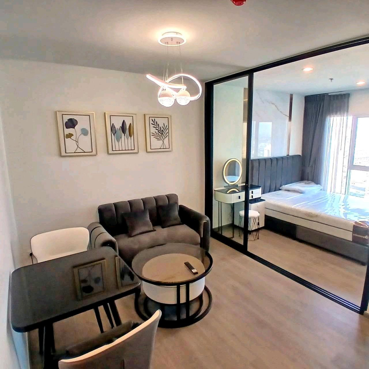 For RentCondoBangna, Bearing, Lasalle : Regent Home Bangna Line ID: 0982162681