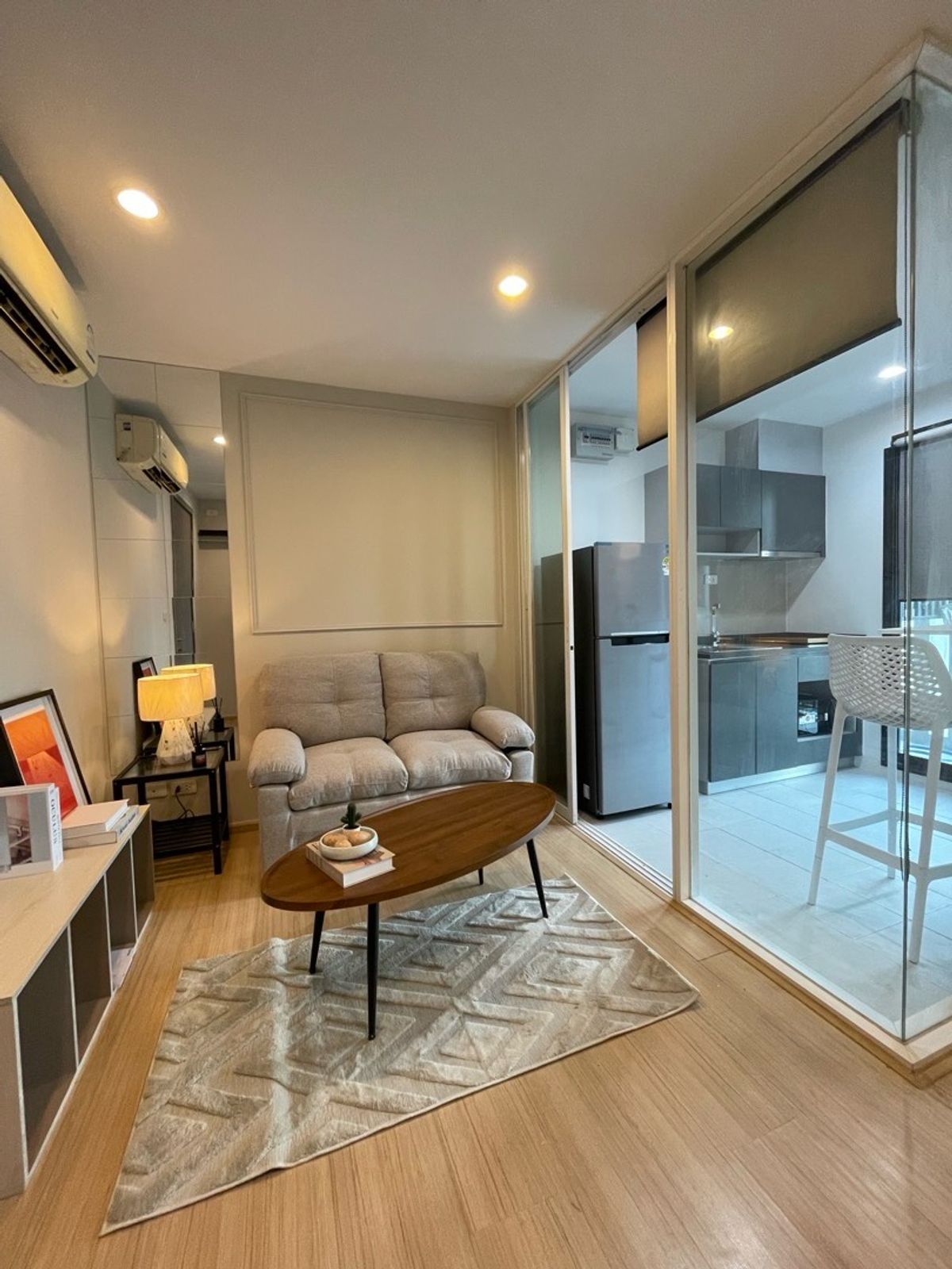 For RentCondoRama9, Petchburi, RCA : Short -term rental for the Siri Condo The Base Rama 9 -Ramkhamhaeng 1 Bed
