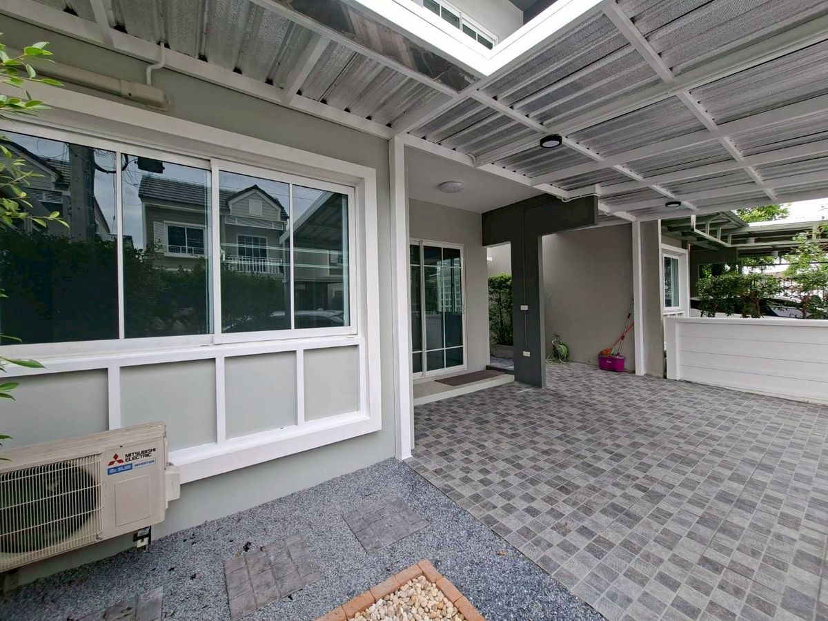 For RentSamut Prakan,Samrong : Twin house for the Village, The Village Exclusive Bang Na Km. 10, ready (N.1745)