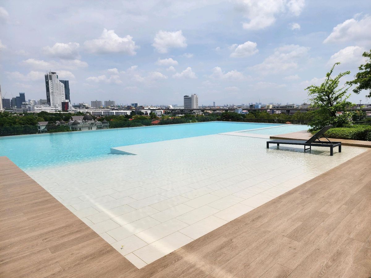 For SaleCondoBangna, Bearing, Lasalle : Condo for sale.