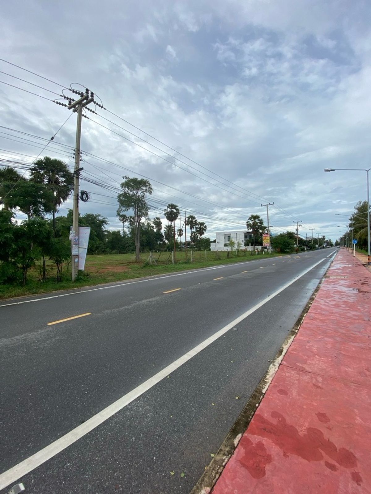 For SaleLandHuahin, Prachuap Khiri Khan, Pran Buri : Land by the Pak Nam Pranburi in front of the sea