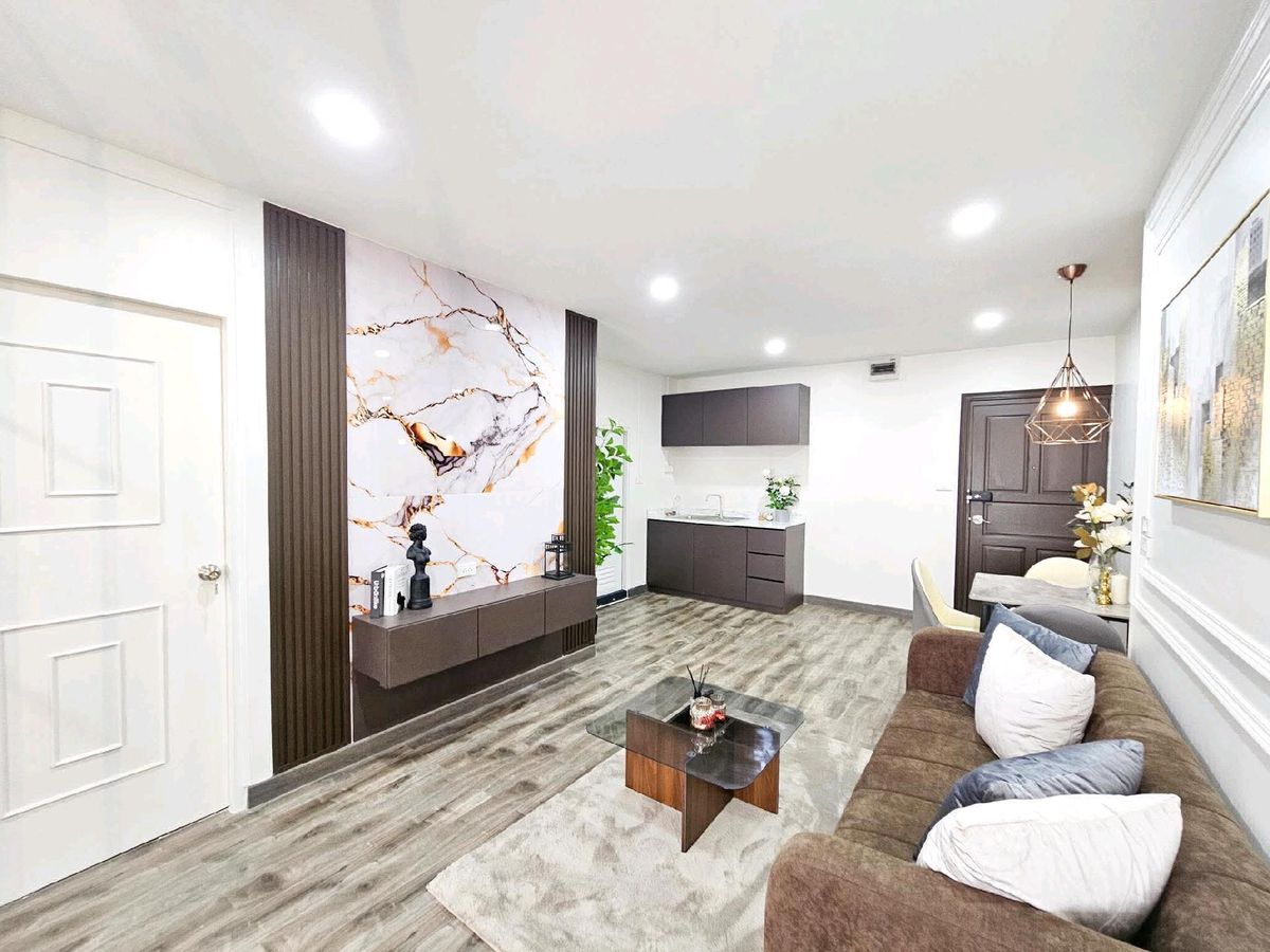 ขายคอนโดพัฒนาการ ศรีนครินทร์ : ขายคอนโด 2 ห้องนอนเดอะทรีโอการ์เด้น ขนาด 64 ตารางเมตร ใกล้รถไฟฟ้าเดินเพียง 2 นาที