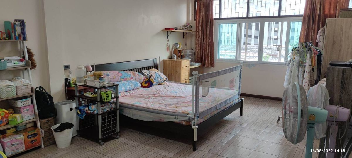 For SaleShop HouseSukhumvit, Asoke, Thonglor : Sell ​​4.5 -storey commercial building, suitable for trading Soi Ekkamai 30 (N.563)