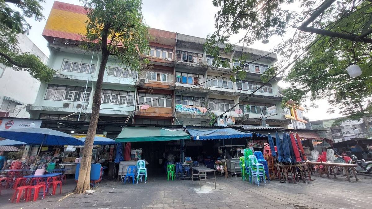 For SaleShop HouseSukhumvit, Asoke, Thonglor : Sell ​​4.5 -storey commercial building, suitable for trading Soi Ekkamai 30 (N.563)
