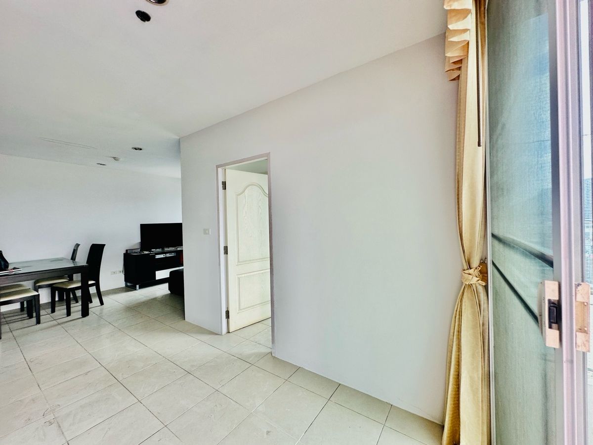 ขายคอนโดศรีราชา แหลมฉบัง บ้านบึง : ศรีราชา คอนโด วิว ห้องหัวมุม 47.65 ตรม. ชั้น 11 ถนนสุรศักดิ์ 1 ตำบลศรีราชา อำเภอศรีราชา จังหวัดชลบุรี