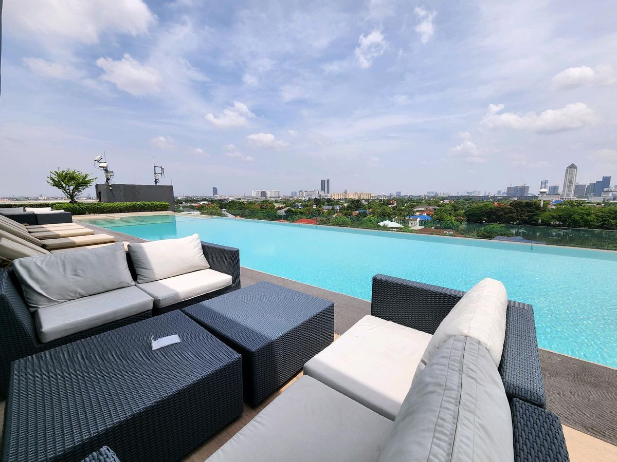 For SaleCondoBangna, Bearing, Lasalle : Condo for sale.