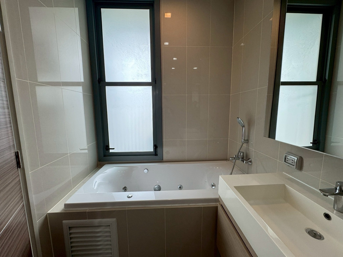 For RentCondoRama9, Petchburi, RCA : Q asoke - 2 bedrooms for rent, beautiful room, good condition, like new