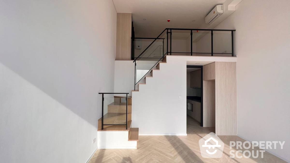 For SaleCondoRama9, Petchburi, RCA : 1-BR Condo at Landmark @MRTA Station in Bang Kapi
