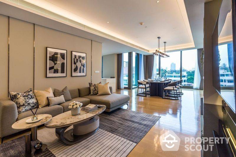For SaleCondoWitthayu, Chidlom, Langsuan, Ploenchit : 2-BR Condo at Baan Sindhorn near BTS Ratchadamri