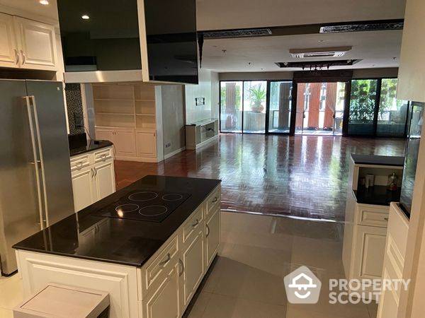 For SaleCondoSathorn, Narathiwat : 3-BR Condo at Baan Sathorn Condominium near MRT Lumphini
