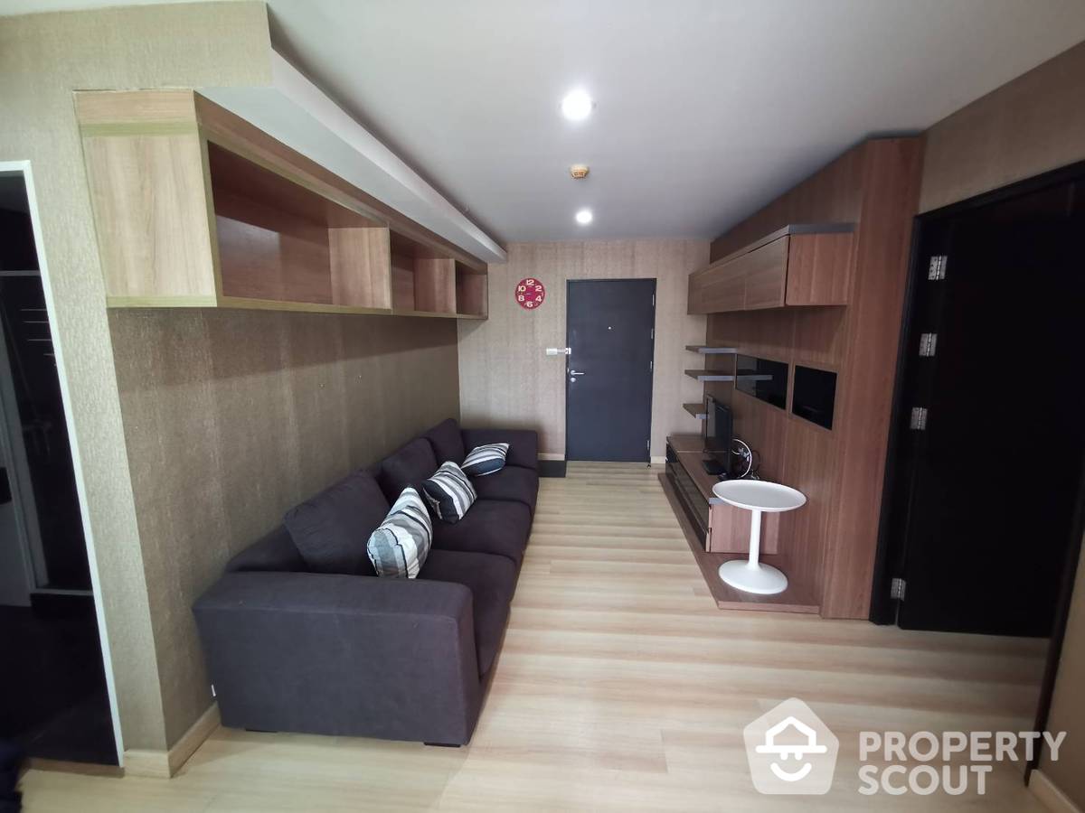 For SaleCondoRatchadapisek, Huaikwang, Suttisan : 3-BR Condo at Morning Side Heights Ratchada 30 Condominium near MRT Ratchadaphisek