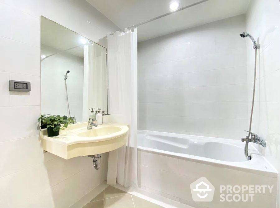 For SaleCondoRama9, Petchburi, RCA : 1-BR Condo at PG2 Rama IX Condominium near MRT Phra Ram 9
