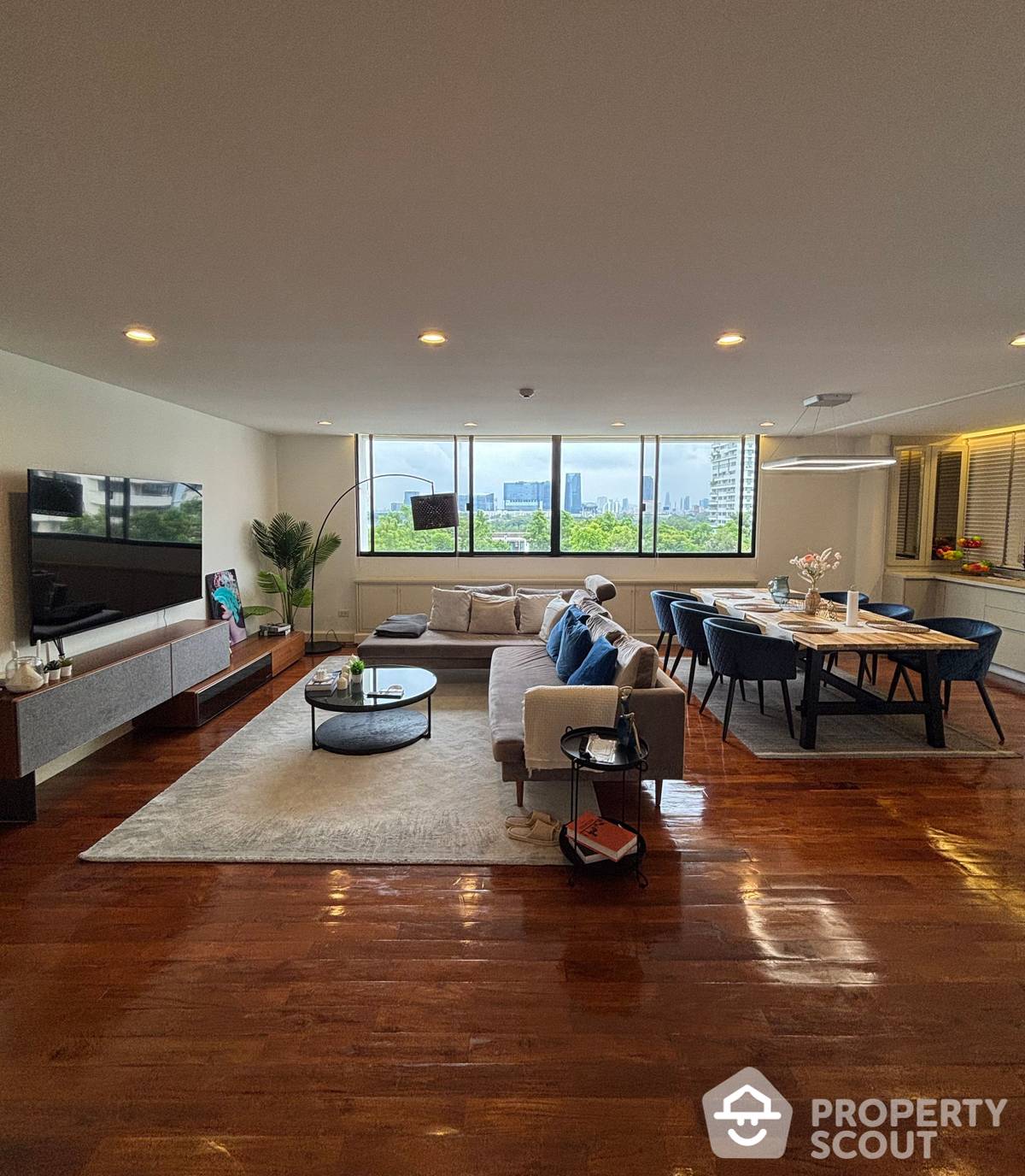 For SaleCondoSukhumvit, Asoke, Thonglor : Fully Renovated 3 Bedroom Unit with 70sqm Private Terrace