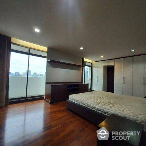 For SaleCondoOnnut, Udomsuk : 2-BR Condo at The Roof Garden On Nut near BTS On Nut