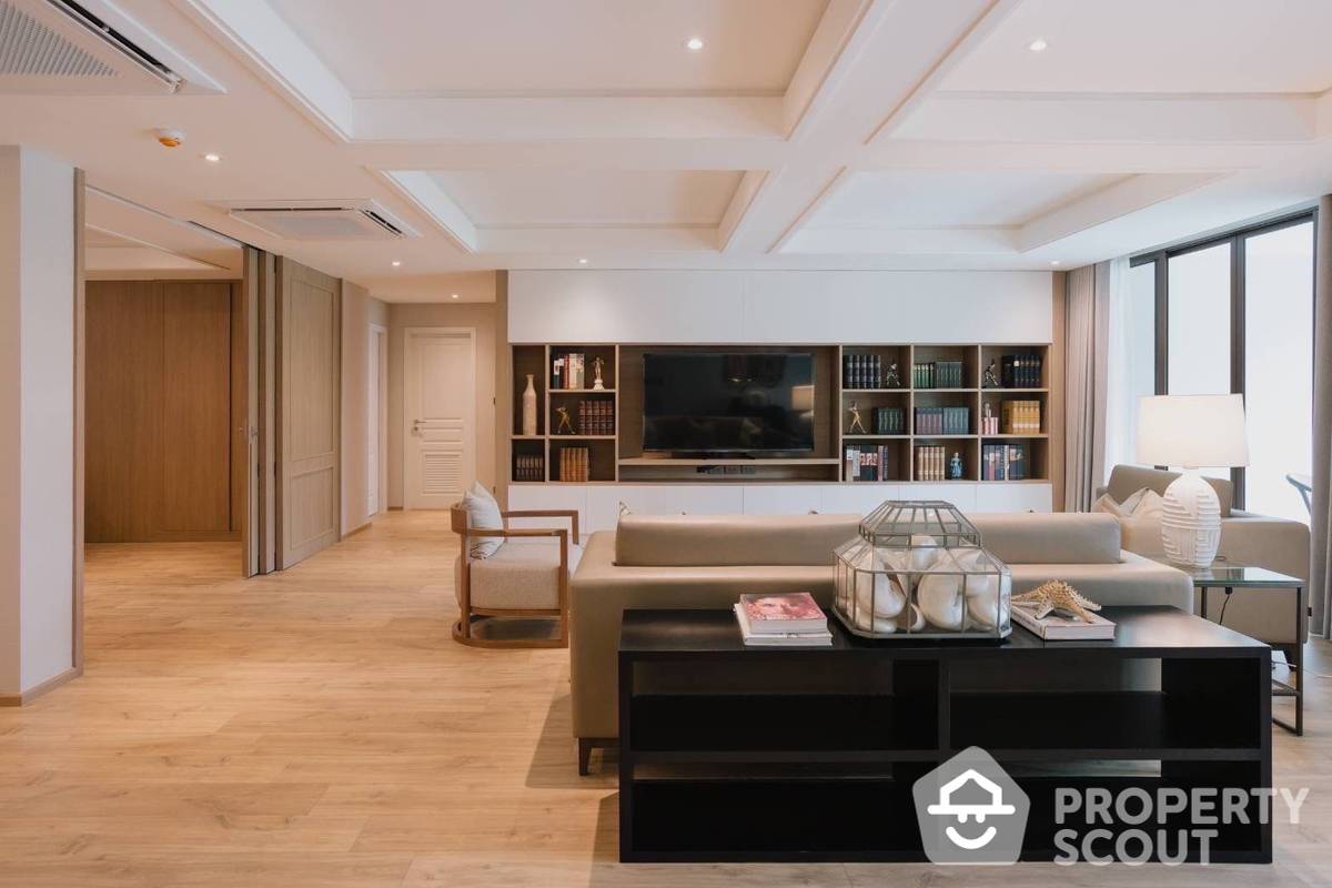 For RentCondoSukhumvit, Asoke, Thonglor : 3-BR Apt. near BTS Ekkamai