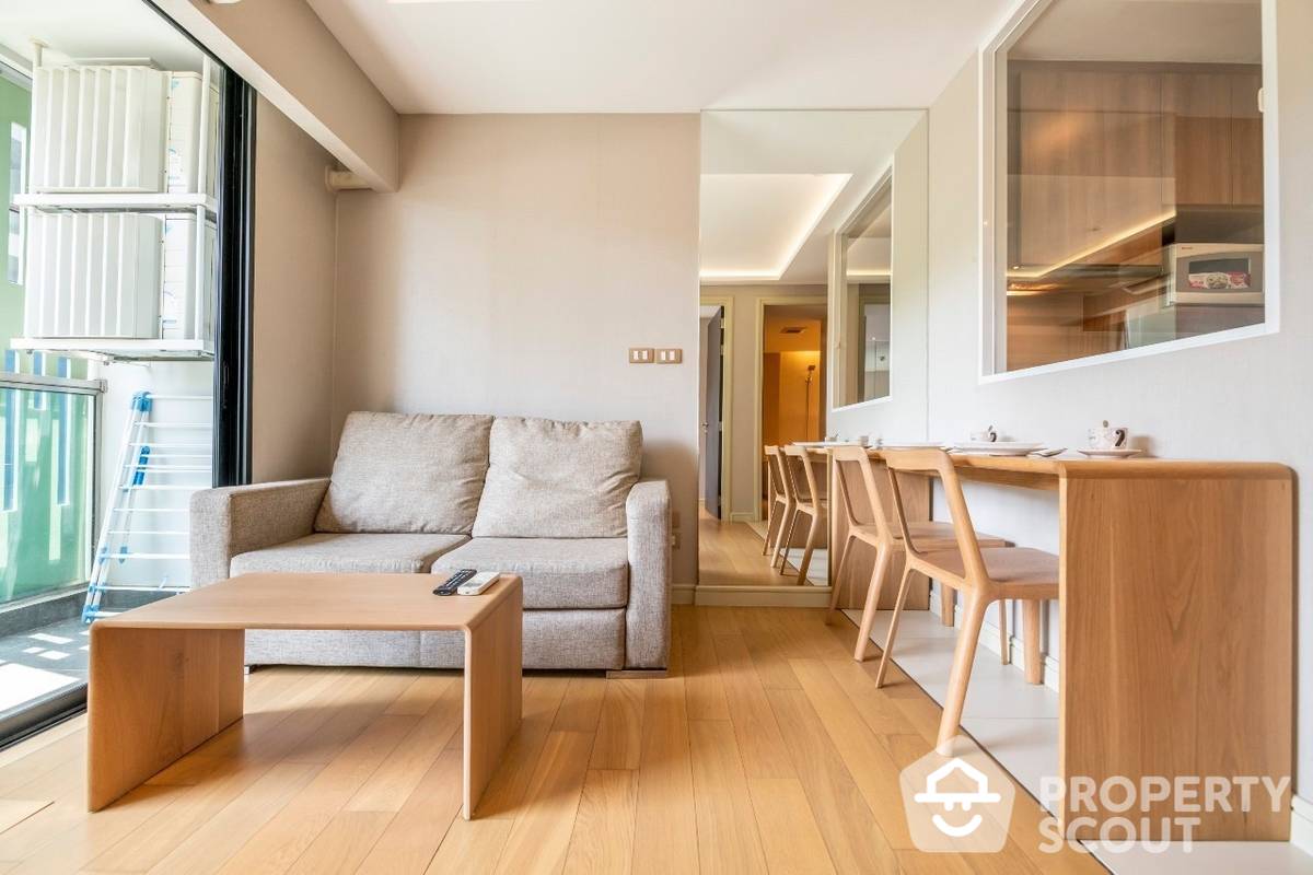 For RentCondoSukhumvit, Asoke, Thonglor : 1-BR Condo at Tidy Deluxe Sukhumvit 34 near BTS Thong Lor
