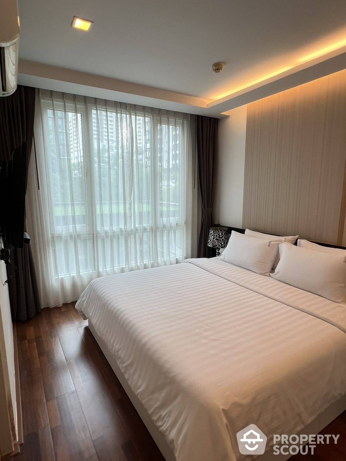 For RentCondoSukhumvit, Asoke, Thonglor : 1-BR Condo at Beverly 33 near BTS Phrom Phong