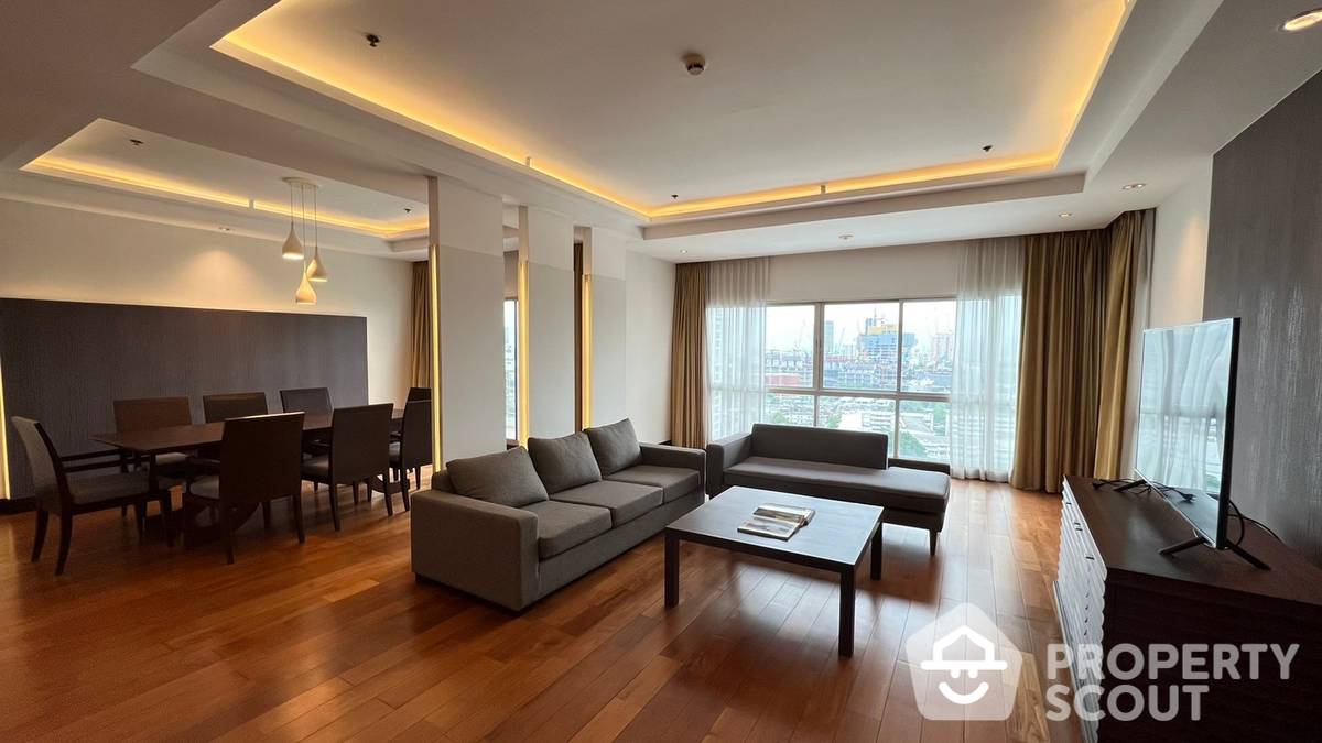 For RentCondoWitthayu, Chidlom, Langsuan, Ploenchit : 4-BR Serviced Apt. near BTS Phloen Chit