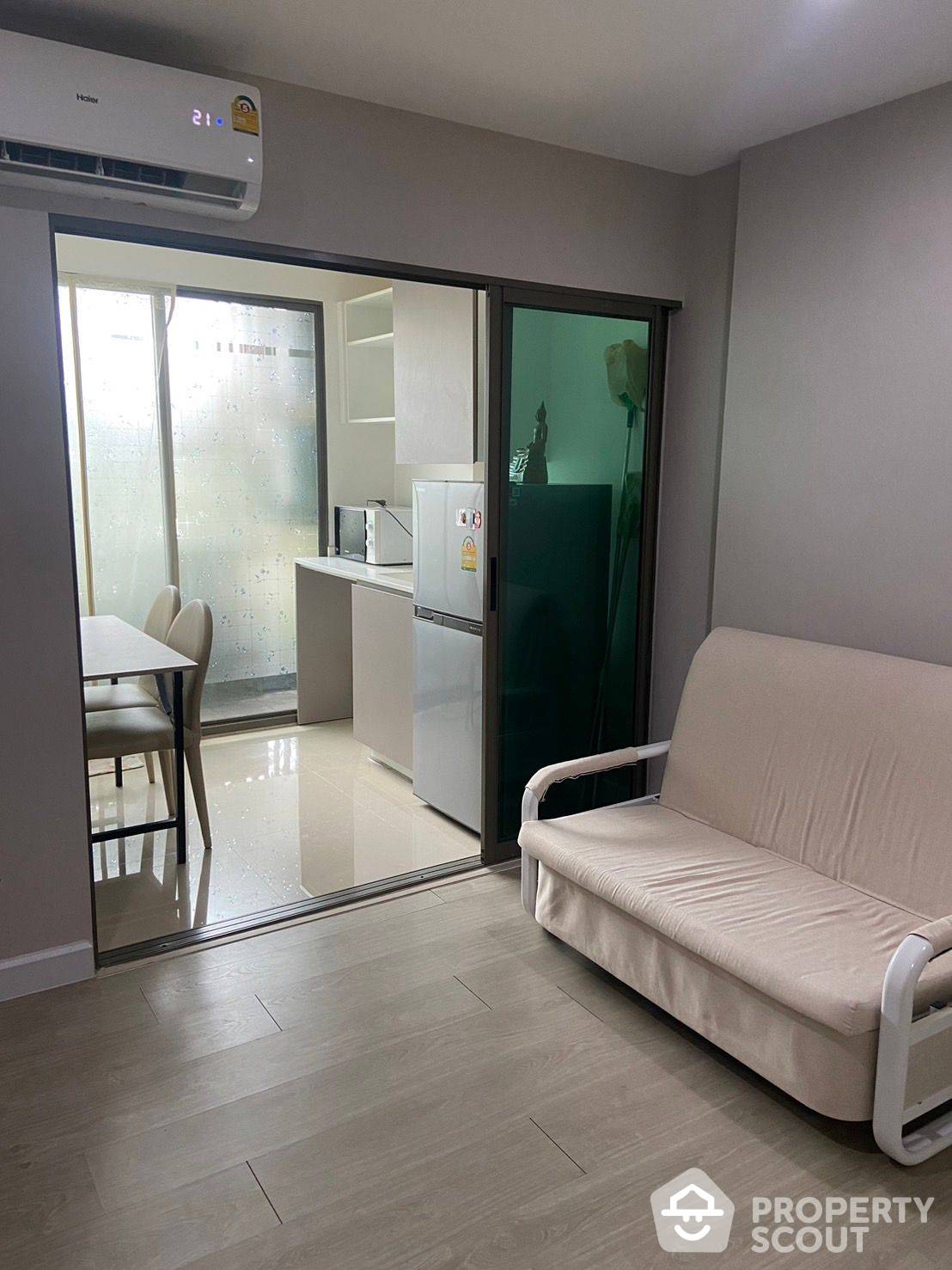 For SaleCondoRatchadapisek, Huaikwang, Suttisan : 1-BR Condo at Metro Luxe Ratchada near MRT Huai Khwang