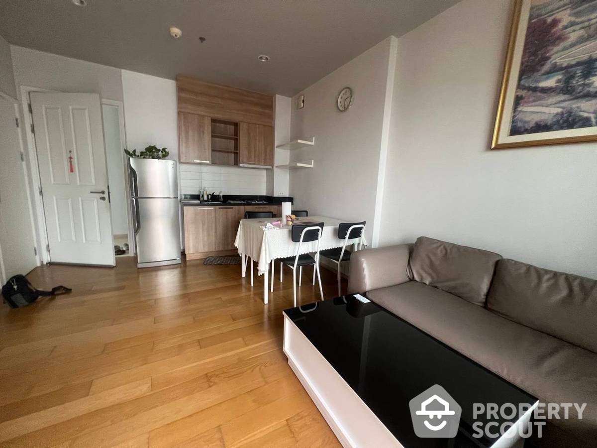 For RentCondoWongwianyai, Charoennakor : 1-BR Condo at Hive Sathorn near BTS Krung Thon Buri