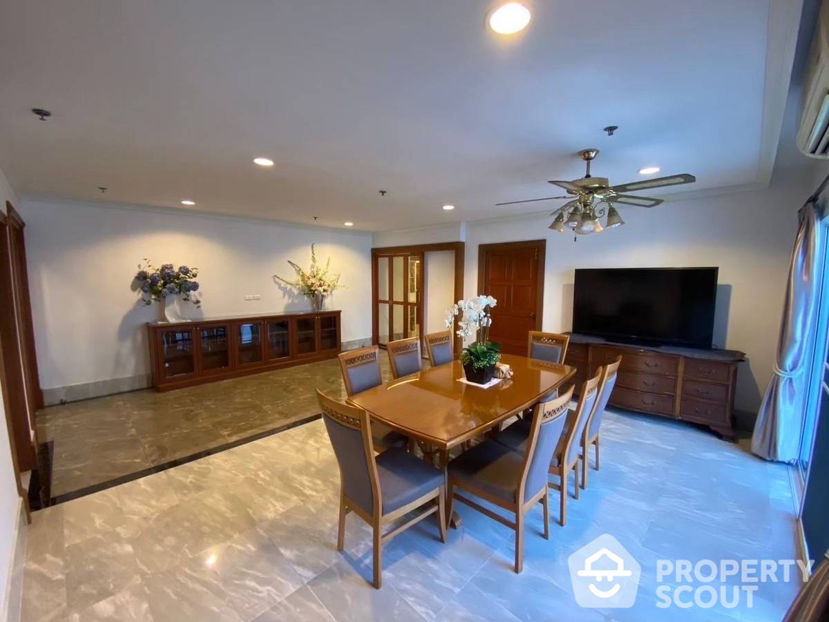 For SaleCondoSukhumvit, Asoke, Thonglor : 3-BR Condo at 33 Tower near BTS Phrom Phong